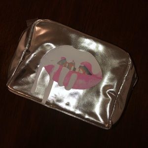 SOLD 🚫🚫KYLIE MAKEUP BAG